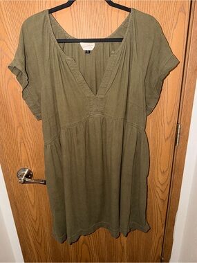 Universal Thread Olive Green V-Neck Short Sleeve Dress Size XXL